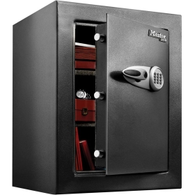 Master Lock high security safe, high capacity, electronic combination, 119 L, 70 x 55 x 50.2 cm