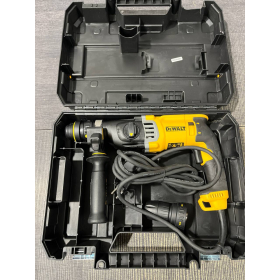DEWALT SDS Plus Rotary Hammer 900W, 3 modes, 3.0 J with quick-change chuck