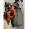 BLACK+DECKER BEBLV301 Електричний пилосос і повітродувка/подрібнювач листя 3-в-1 із приставними граблями та 72-літровим рюкзаком