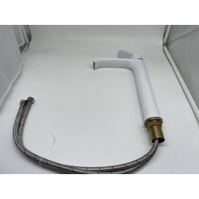 Grifo monomando blanco para lavabo con efecto cascada, fabricado en latón.