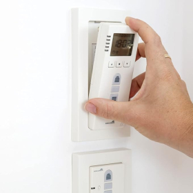 Interruptor temporizador inalámbrico Schellenberg Smart Home Premium de 5 canales para persianas enrollables, luces y enchufes.