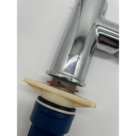 Grifo de cocina GROHE Start con rociador extraíble, caño alto y función giratoria de 360°, cromado.