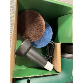 BOSCH VERDE – cepillo de limpieza eléctrico para Bosch Home (incluye batería integrada de 3,6 V, 1 cable micro-USB y 4 accesorios de limpieza)