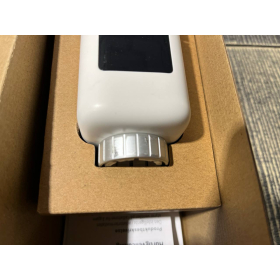 Termostato para radiador Bosch Smart Home II con función de aplicación, compatible con Amazon Alexa, Apple HomeKit y Google Home.