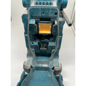 Робоче радіо Makita MR007G для роботи від акумулятора та мережі