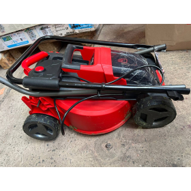 Газонокосилка Einhell City Cordless Lawnmower GE-CM 18/30 Li Kit Power X-Change (18 В, ширина кошения 30 см, площадь обработки до 150 м², бесщеточный, травосборник объемом 25 л, высота кошения 30–70 мм, аккумулятор 3,0 А·ч + зарядное устройство)
