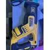 Sierra alternativa inalámbrica DeWalt DCS367NT de 18 voltios, extremadamente compacta y manejable