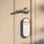 Cerradura de puerta de seguridad sin llave Yale Linus Smart Lock