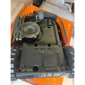 газонокосилка WORX Landroid M WR141E для небольших садов площадью до 500 квадратных метров