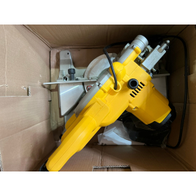 DEWALT DWS777-QS panel saw