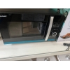 Microondas SHARP QS254AEB (Microondas: 900 W, 10 niveles de potencia, función descongelación, dimensiones: 490 x 288 x 395 cm), negro