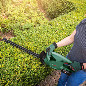 Аккумуляторный кусторез Bosch EasyHedgeCut 18 В, 45 см, без аккумулятора