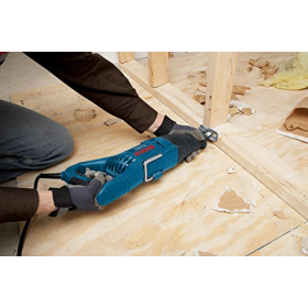 Bosch GSA 1100 E, 1100 W, con cuchillas para madera y metal, en estuche de transporte