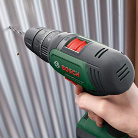 Taladro percutor inalámbrico Bosch UniversalImpact de 18 V (1 batería y estuche)