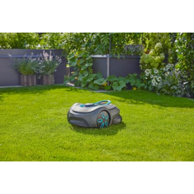 Gardena Smart SILENO Free — беспроводной робот-газонокосилка для тихого ухода за газоном до 1100 м²