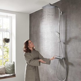 Hansgrohe Crometta E - EcoSmart Duschsystem mit Thermostat und Regenhandbrause