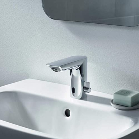 GROHE Bau Cosmopolitan E infrared basin mixer, automatic flush