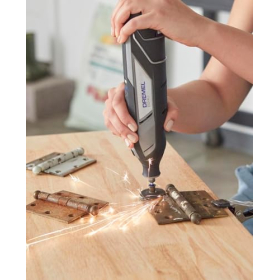 Dremel 8240 Akku-Multifunktionswerkzeug mit 2 Ah Akku und 5 Zubehörteilen