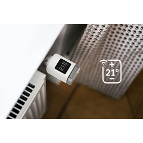 Set de calefacción Bosch Smart Home con 2 termostatos y 1 sensor de puerta/ventana, compatible con Alexa y Apple HomeKit.