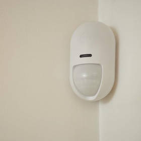 Yale AL-SK2-1A-EU Smart Alarm Starter Kit – Controls 4 security zones