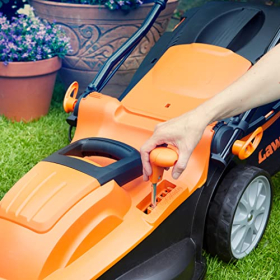 Электрическая газонокосилка LawnMaster 1600 Вт – 37 см, 6 уровней резки