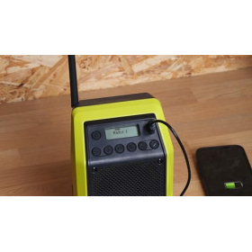 Радіоприймач RYOBI One+ Bluetooth AM/FM, USB, для використання в приміщенні та на вулиці, без батареї
