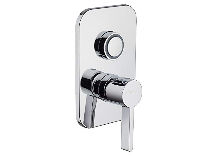 Elegante grifo de baño monomando para bañera Elegante grifo de baño monomando para bañera