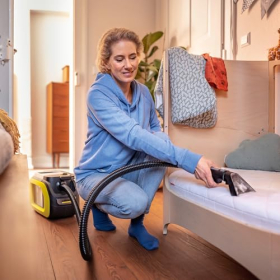 Бездротовий пилосос Kärcher SE 3-18 Compact, 18 В, 200 Вт, площа прибирання 6,5 м², резервуар для води 1,6 л, час роботи 12-24 хв, без акумулятора
